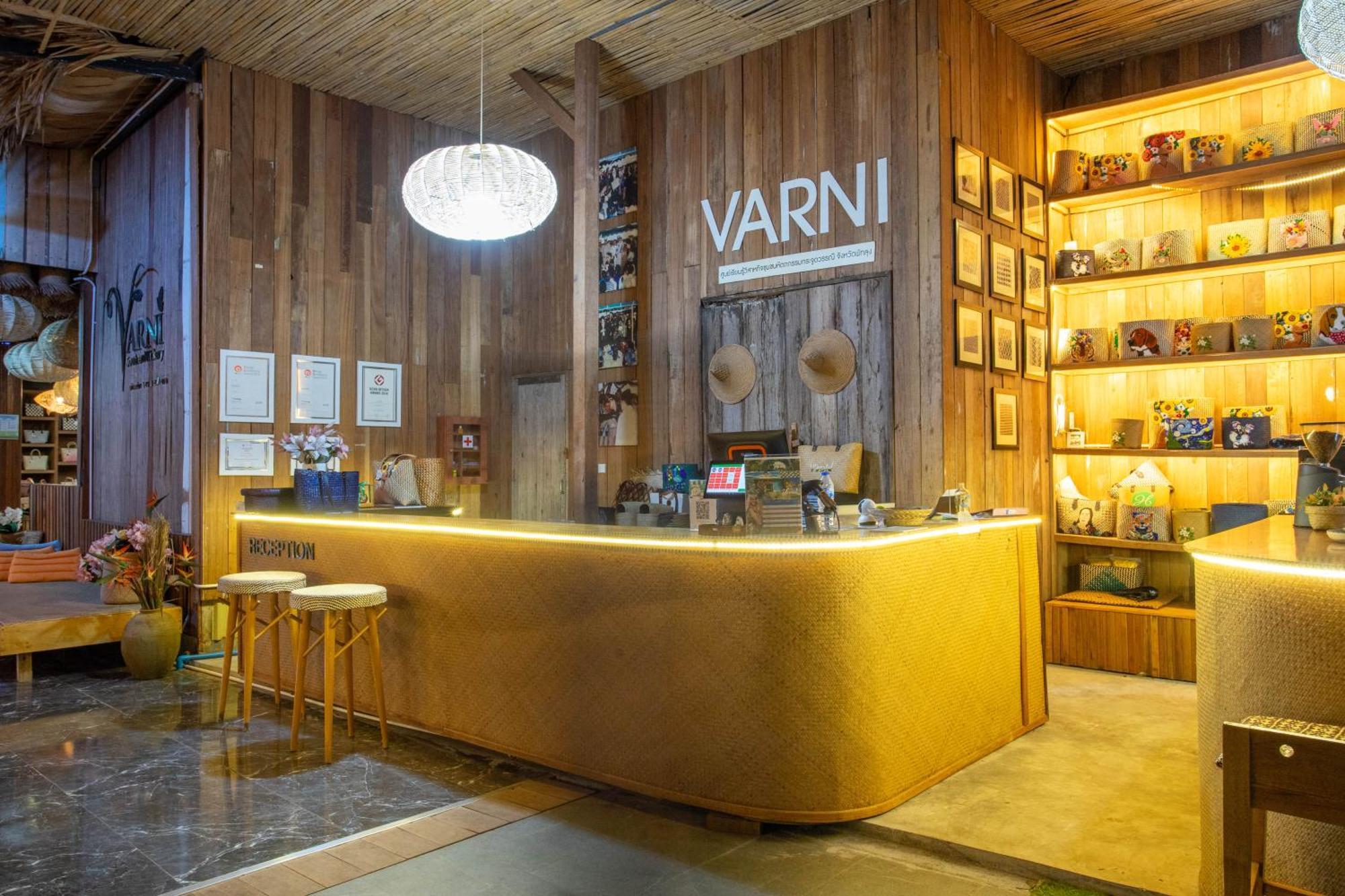 Varni Homestay Phatthalung Exterior photo